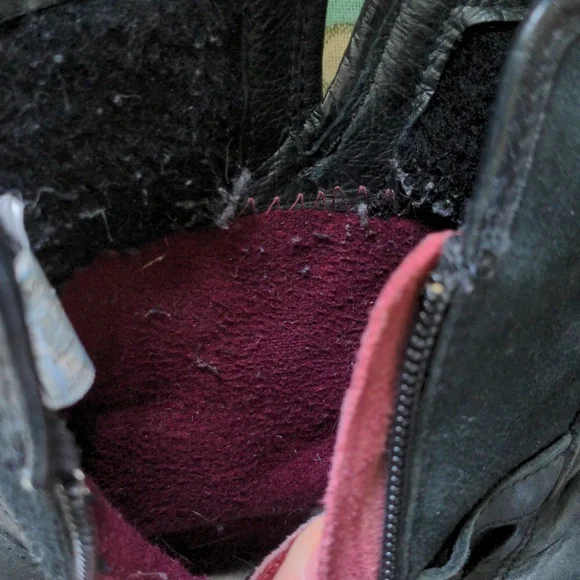 UGG Simmens Black Leather Boots Size 6 - Picture 5 of 9